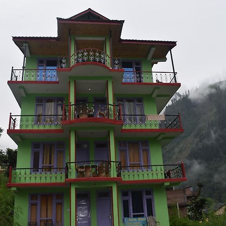 Shiva Moon Hotel Tosh Exterior photo